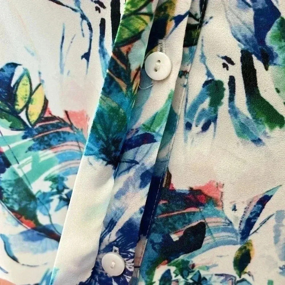 ❤️2/$50❤️[M]NYDJ Blue White Floral V Neck Pull Over L/S 3/4  Sleeves Blouse - Picture 8 of 12